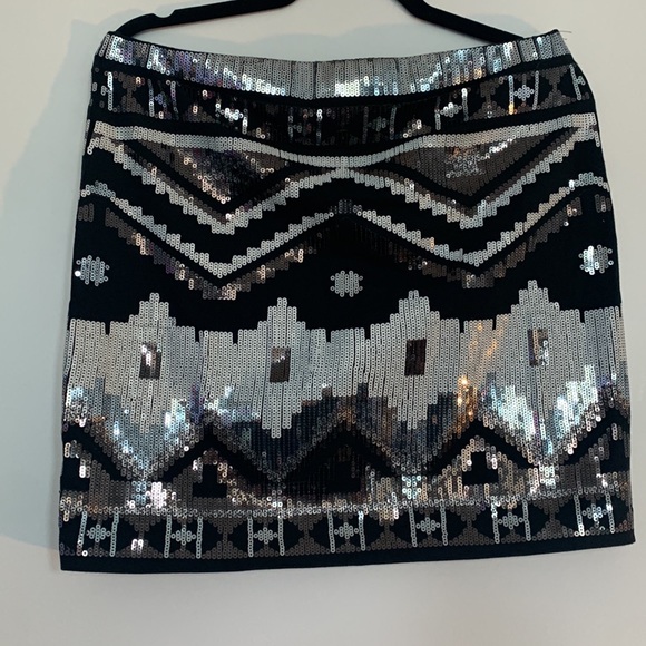 Express sequin miny skirt - Picture 3 of 3